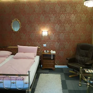 Am Hallenbad Garni 3* Ratingen